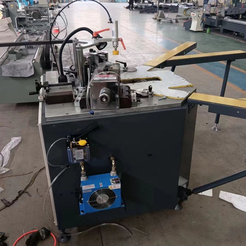 Máquina de crimpagem de cantos pesados Máquina de crimpagem de cantos pesados